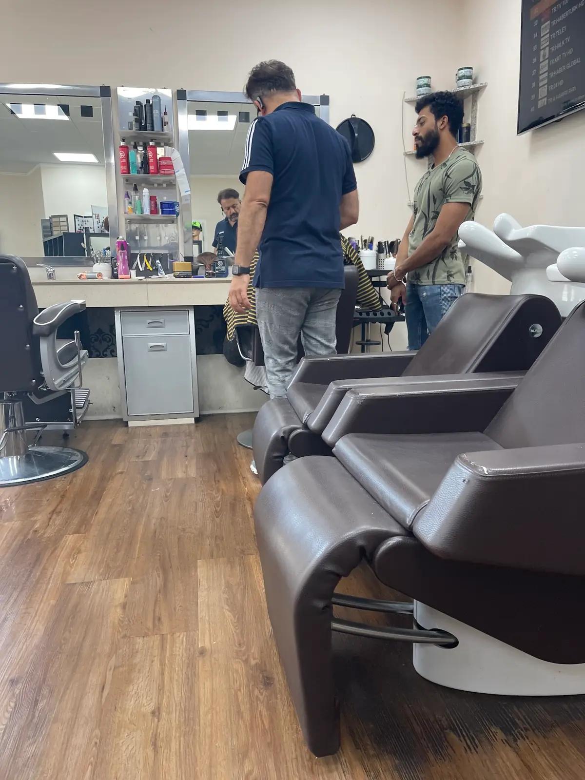 Hairdresser by Baki photo (photo 1 of 3)