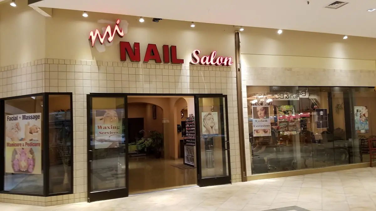 Mi Nail Salon photo (photo 2 of 3)