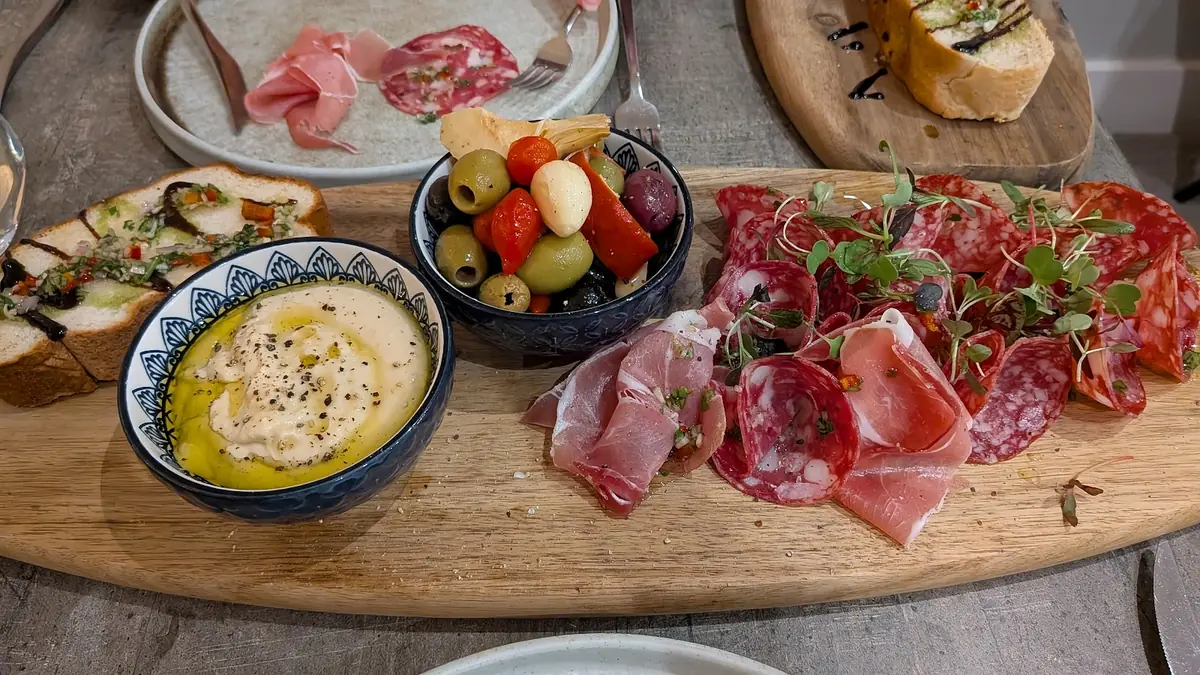 GemNi Restaurant photo (photo 1 of 3)