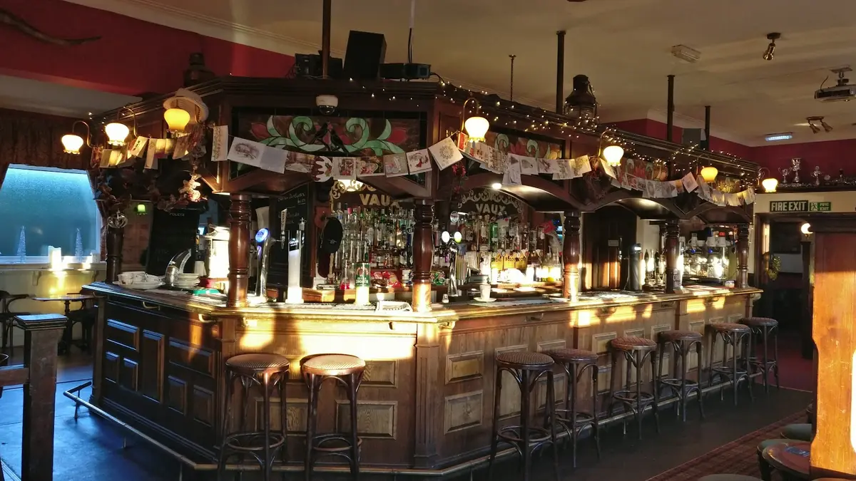 The Beehive Pub photo (photo 1 of 3)