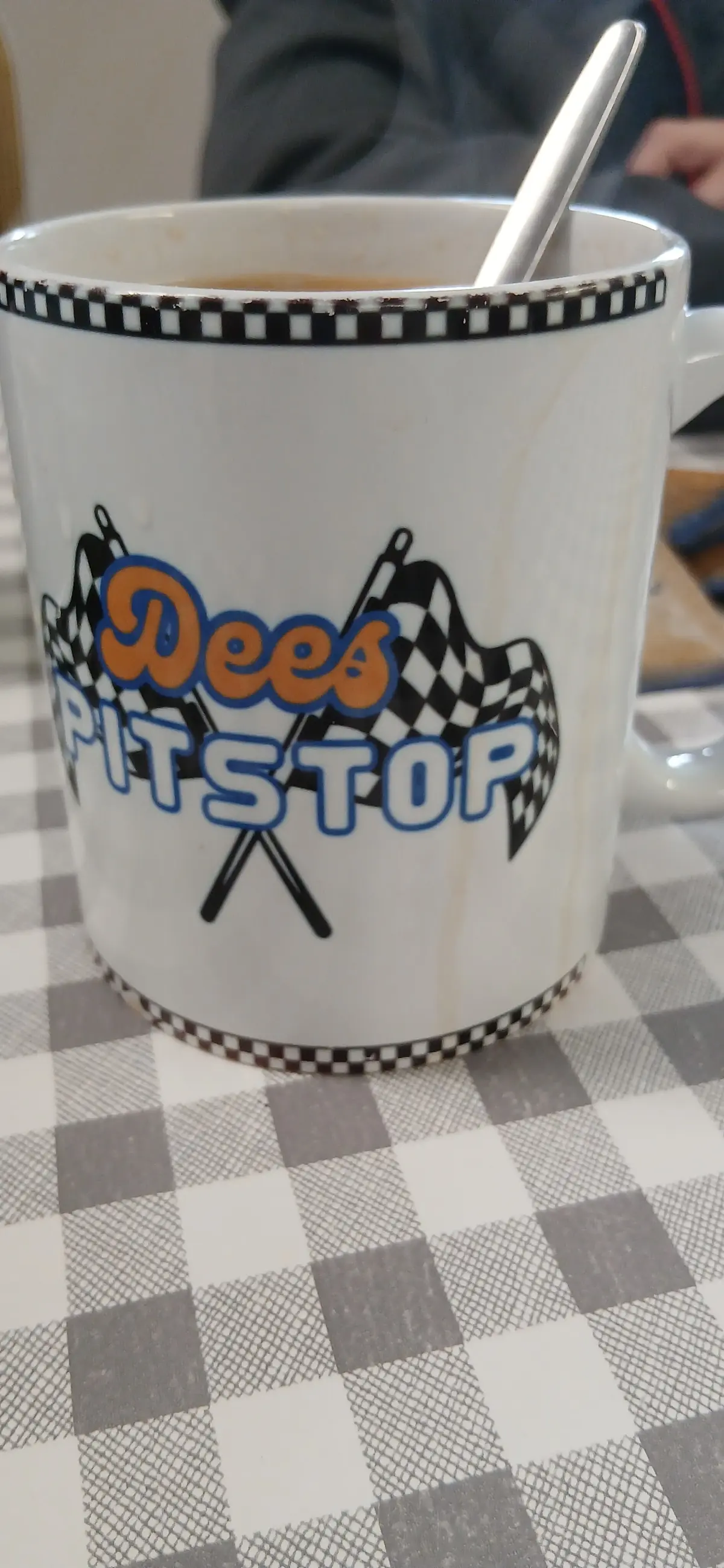 Dees Pitstop photo (photo 3 of 7)