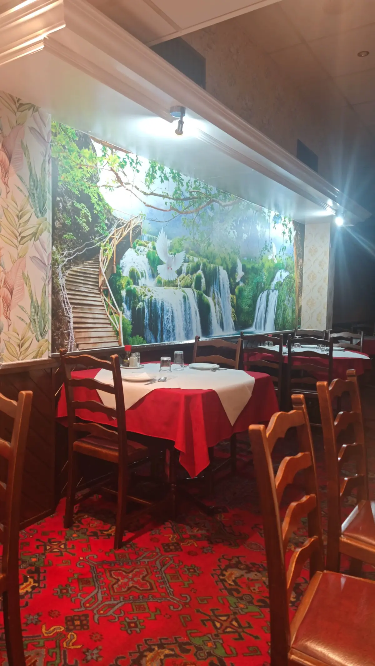 Phoenix Palace Restaurant photo (photo 5 of 13)