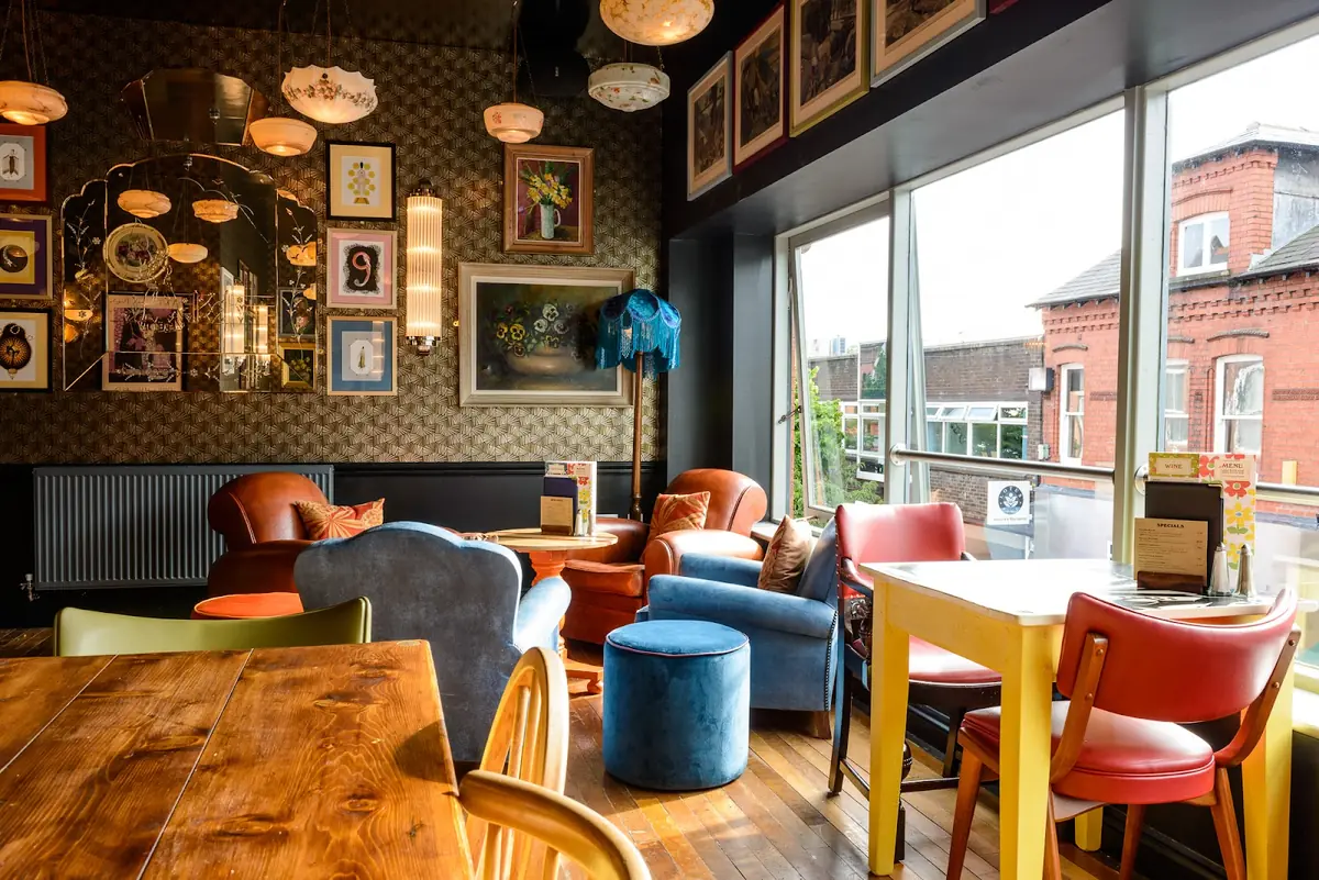 Metro Lounge — Restaurants in Amersham