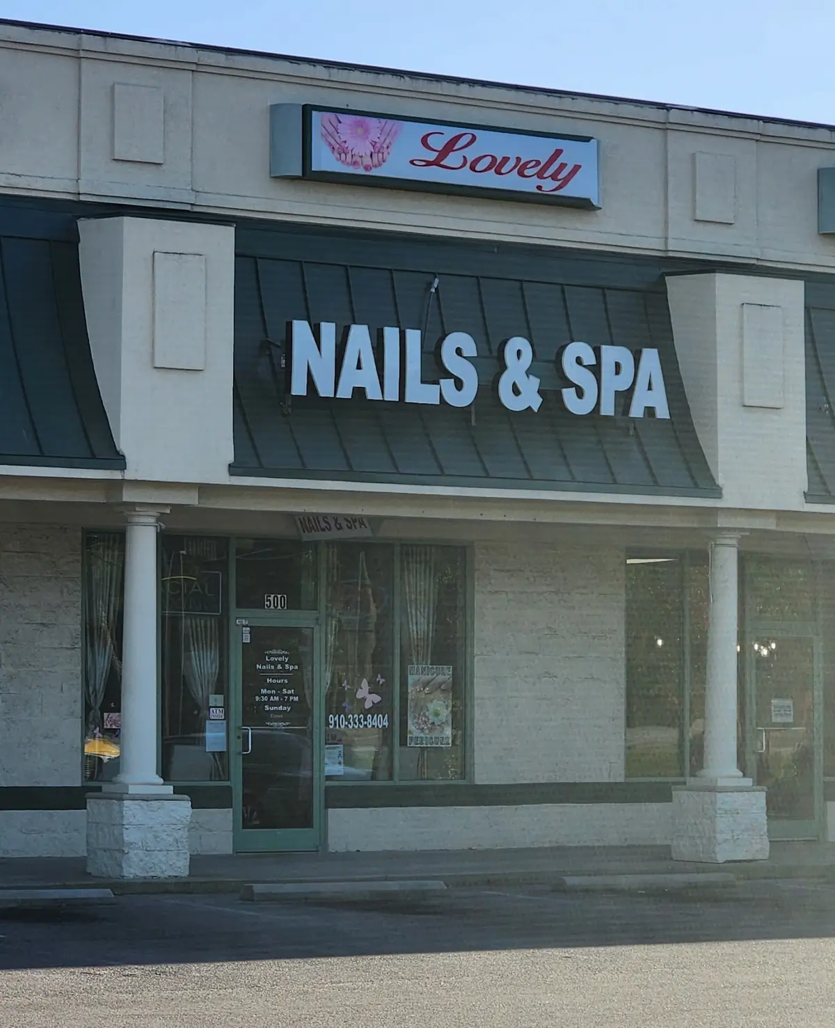 Lovely Nails & Spa photo (photo 1 of 3)