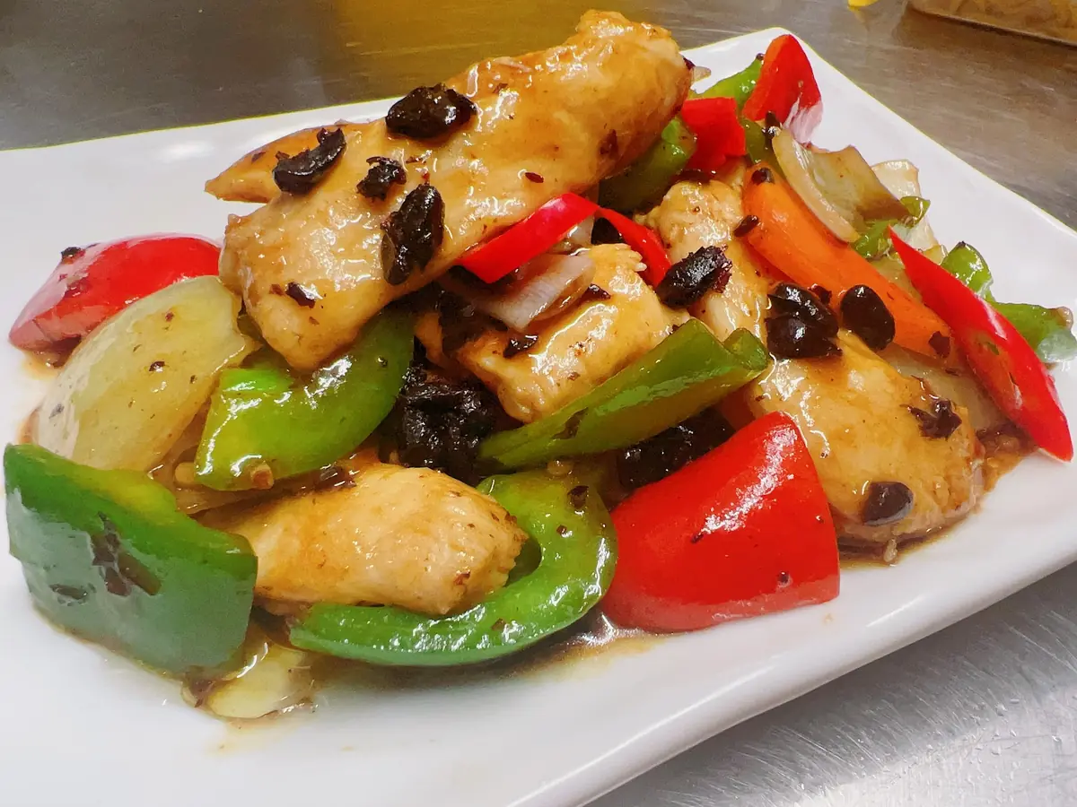 Wok & Roll Chinese Takeaway photo (photo 2 of 3)