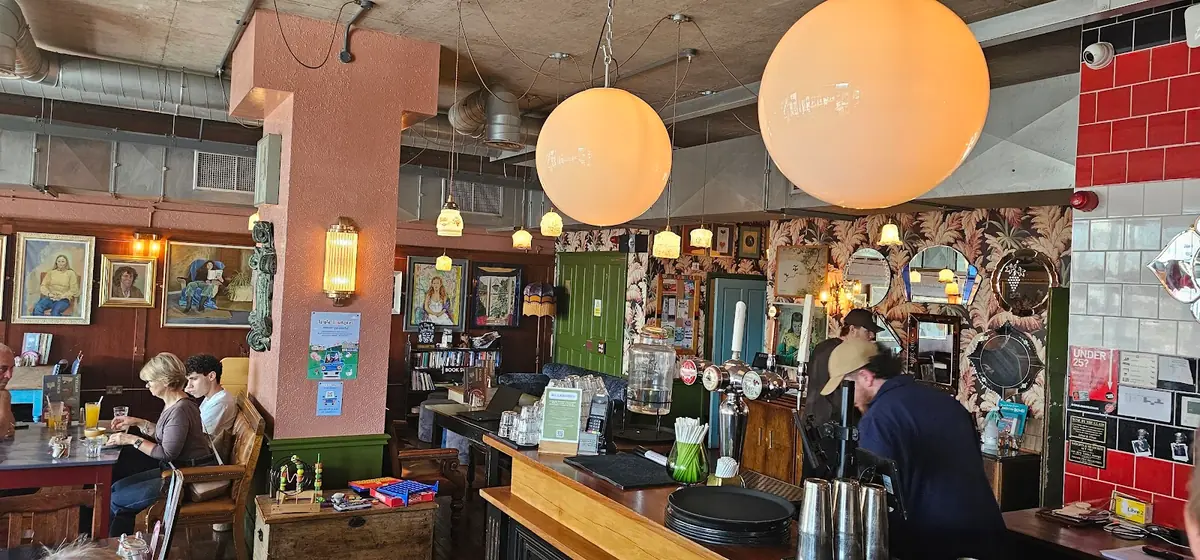 Brasco Lounge photo (photo 1 of 3)