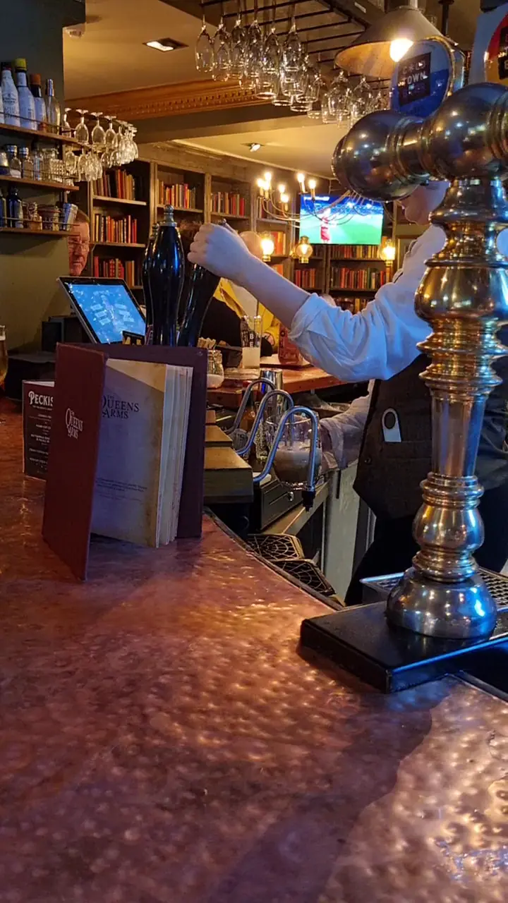 Thistle Street Bar photo (photo 1 of 3)