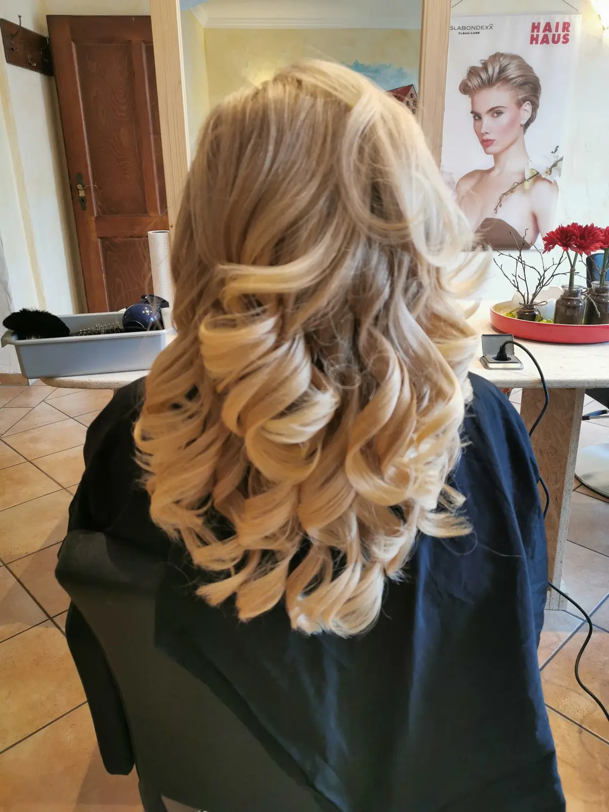 Mein Friseur | Daniela Wende photo (photo 1 of 2)