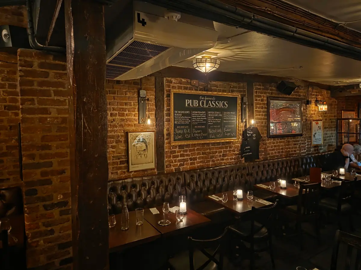The Hoop and Grapes, London