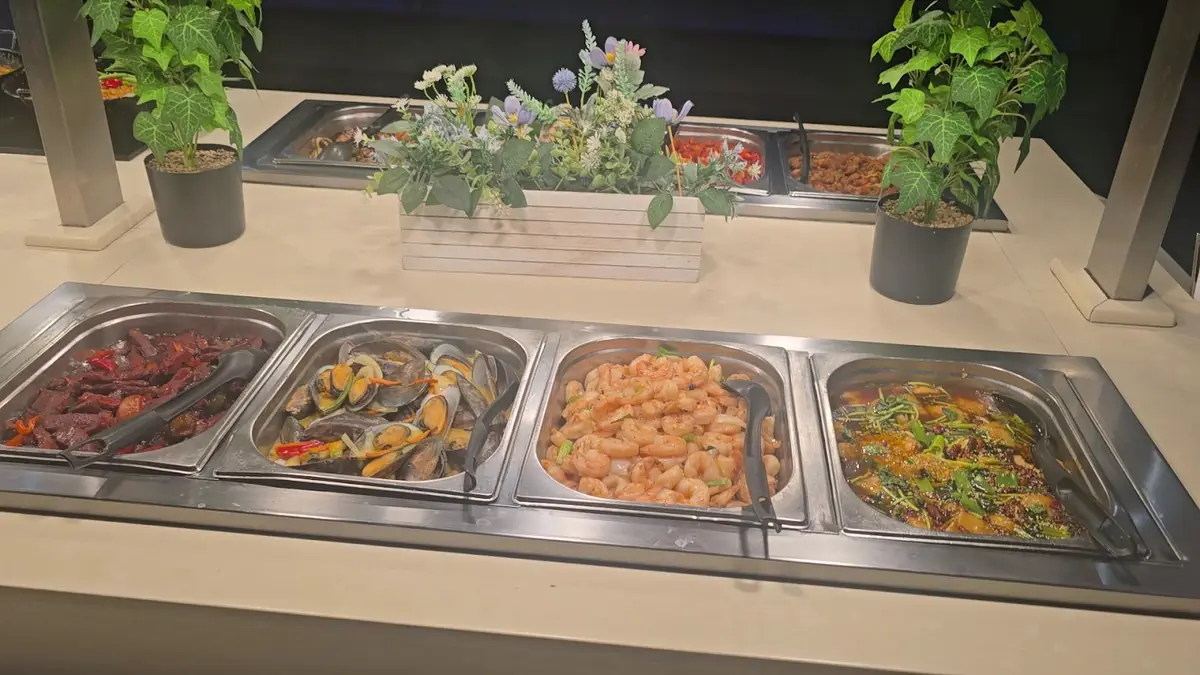 JRC Global Buffet photo (photo 2 of 3)