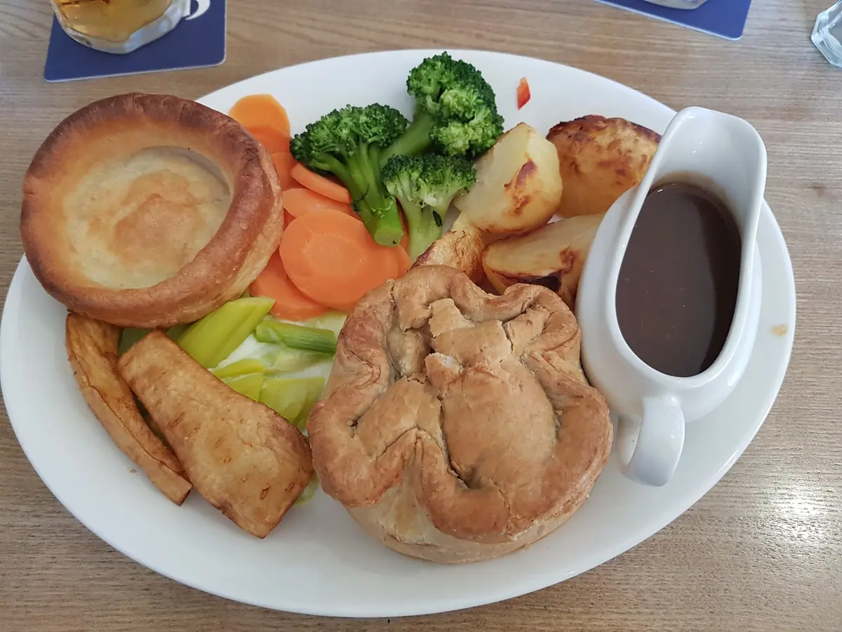 The Crown Pub & Restaurant photo (photo 1 of 3)