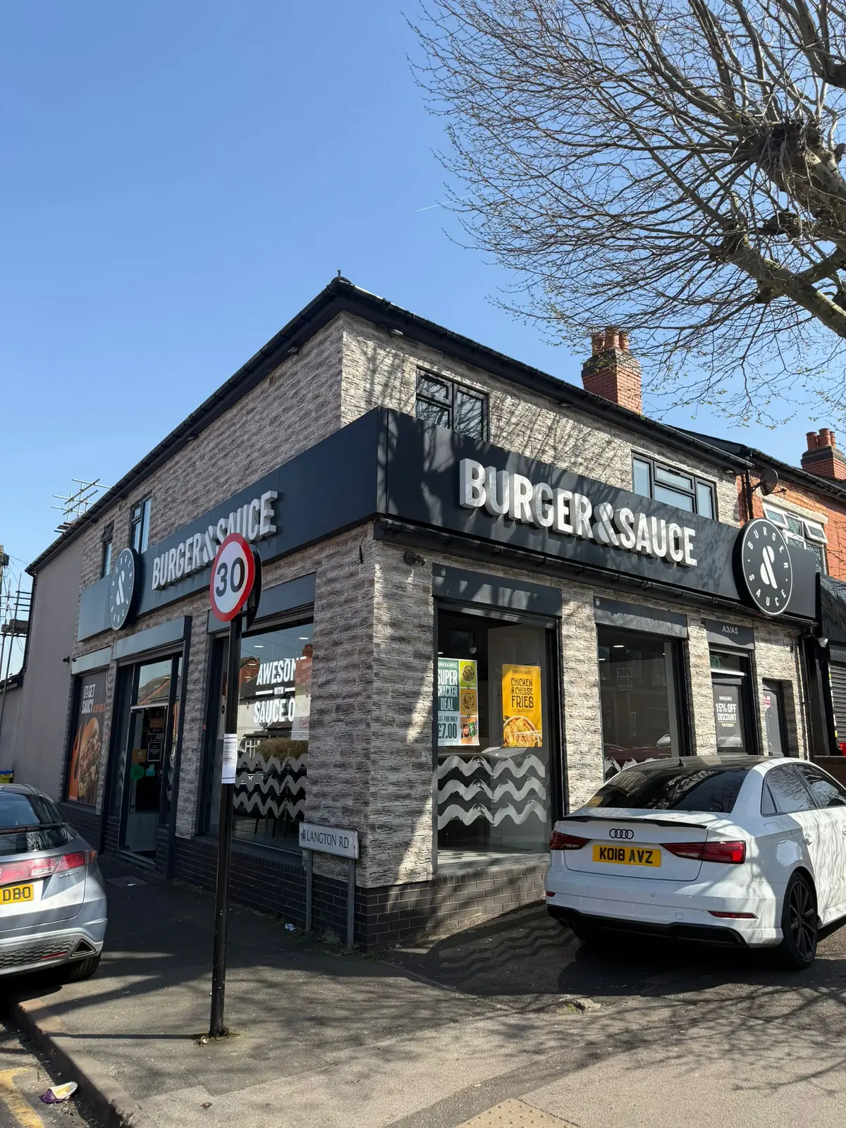 BURGER & SAUCE - Alum Rock photo (photo 1 of 3)