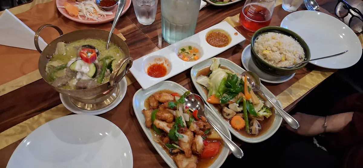 Simply Thai Restaurant photo (photo 3 of 3)
