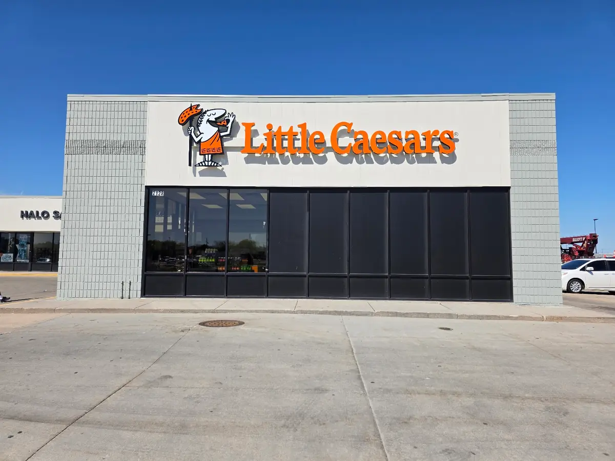 Northwest Crossing Shopping Center photo (photo 2 of 3)