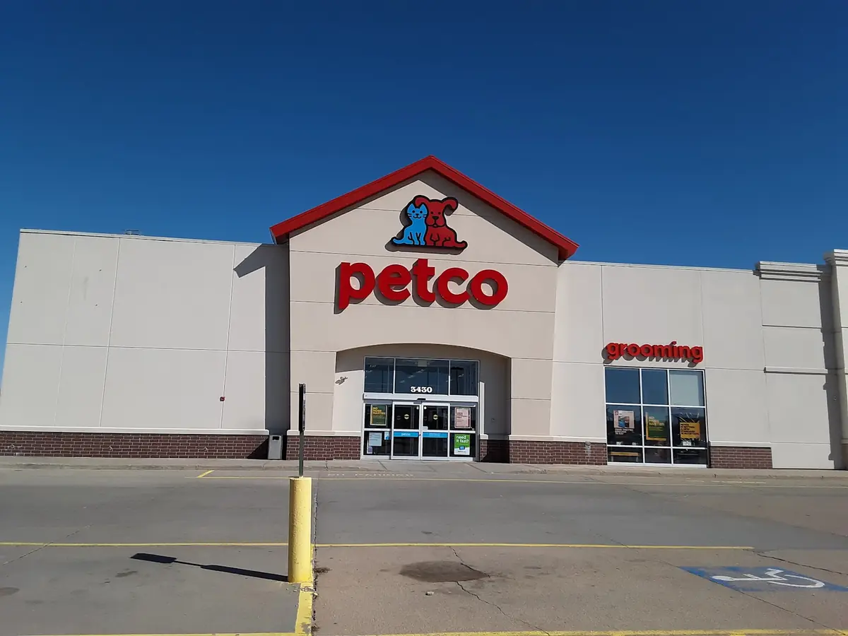 Northwest Crossing Shopping Center photo (photo 1 of 3)