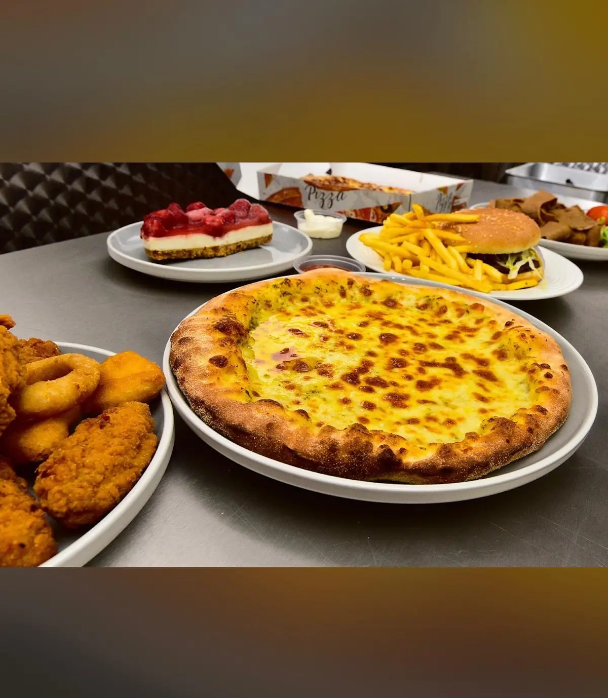 Royal Pizza — Restaurants in Liverpool