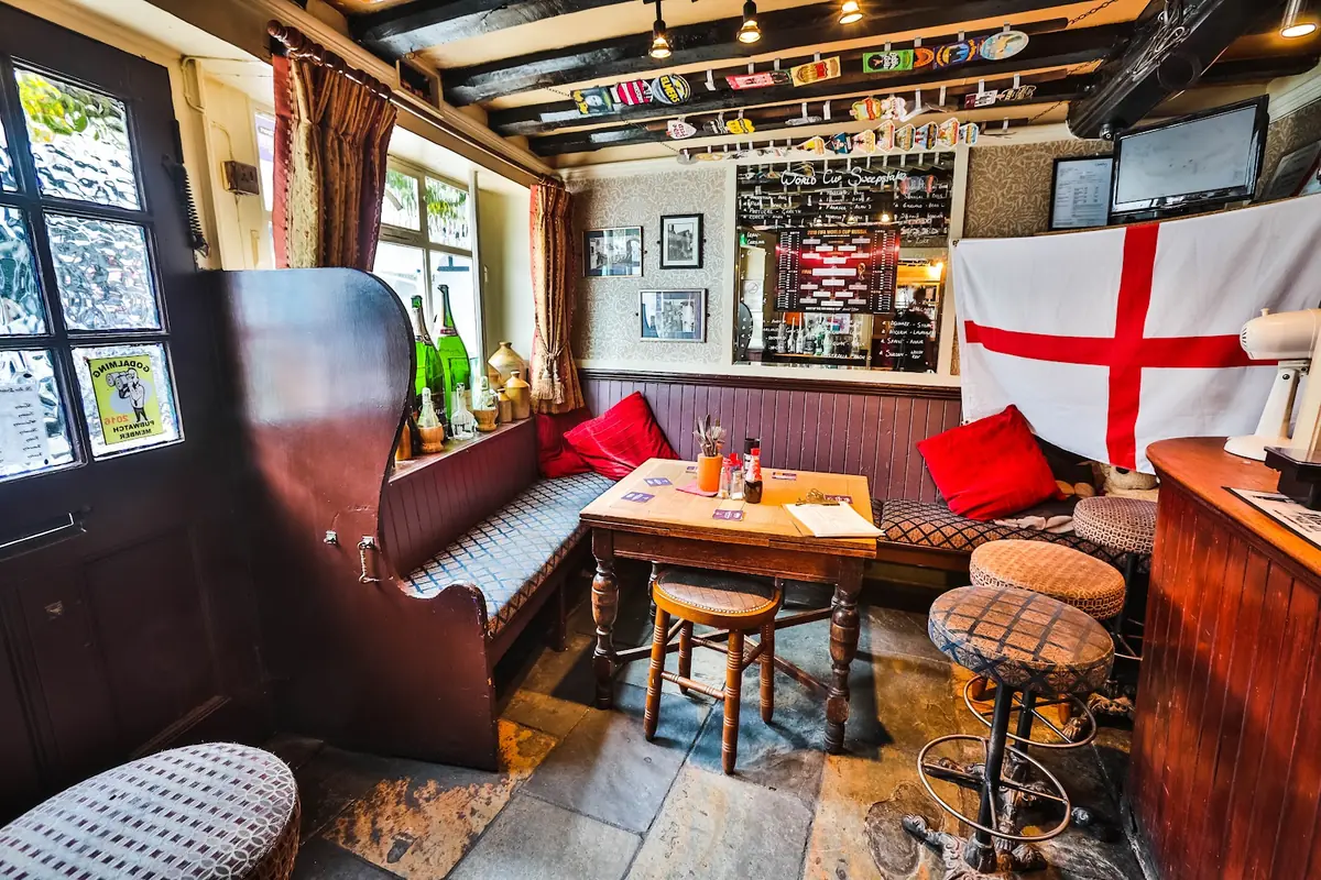 The Star Inn — Bars in Godalming