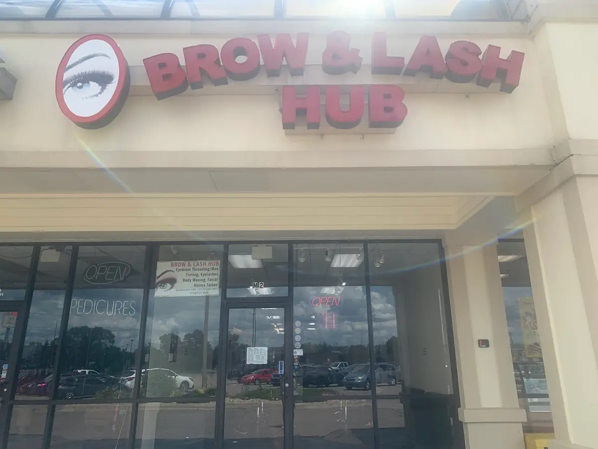 Brow & Lash Hub photo (photo 1 of 3)