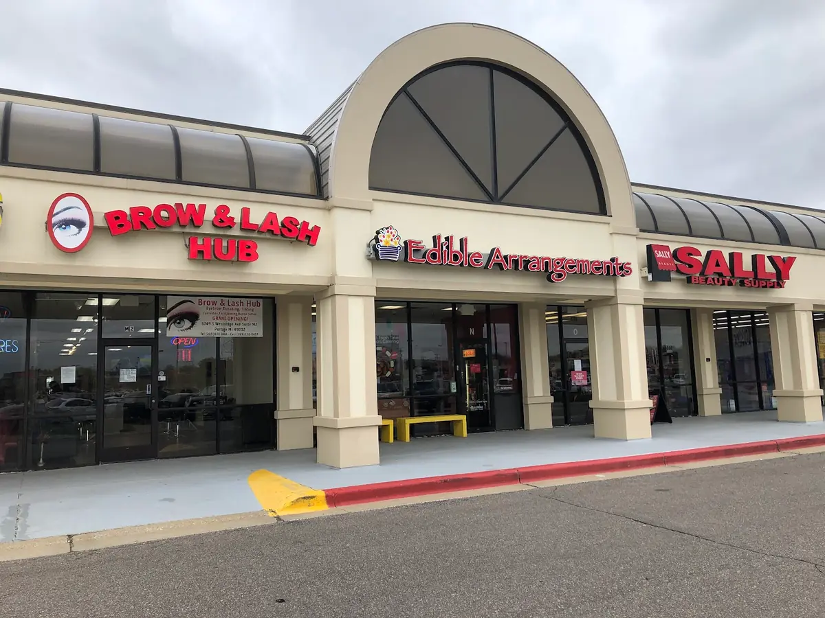 Brow & Lash Hub — Beauty Salons in Portage