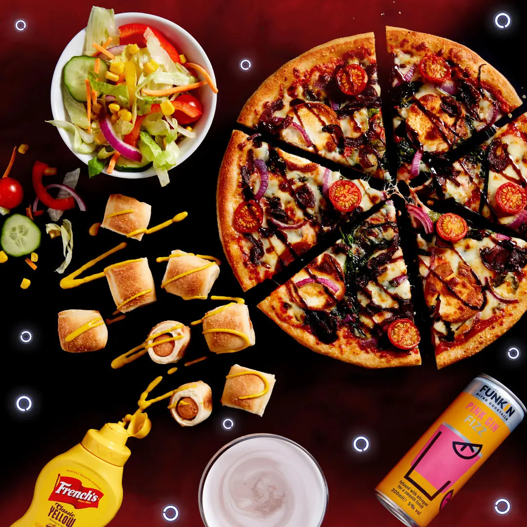 Pizza Hut Restaurants Swindon Greenbridge photo (photo 1 of 3)
