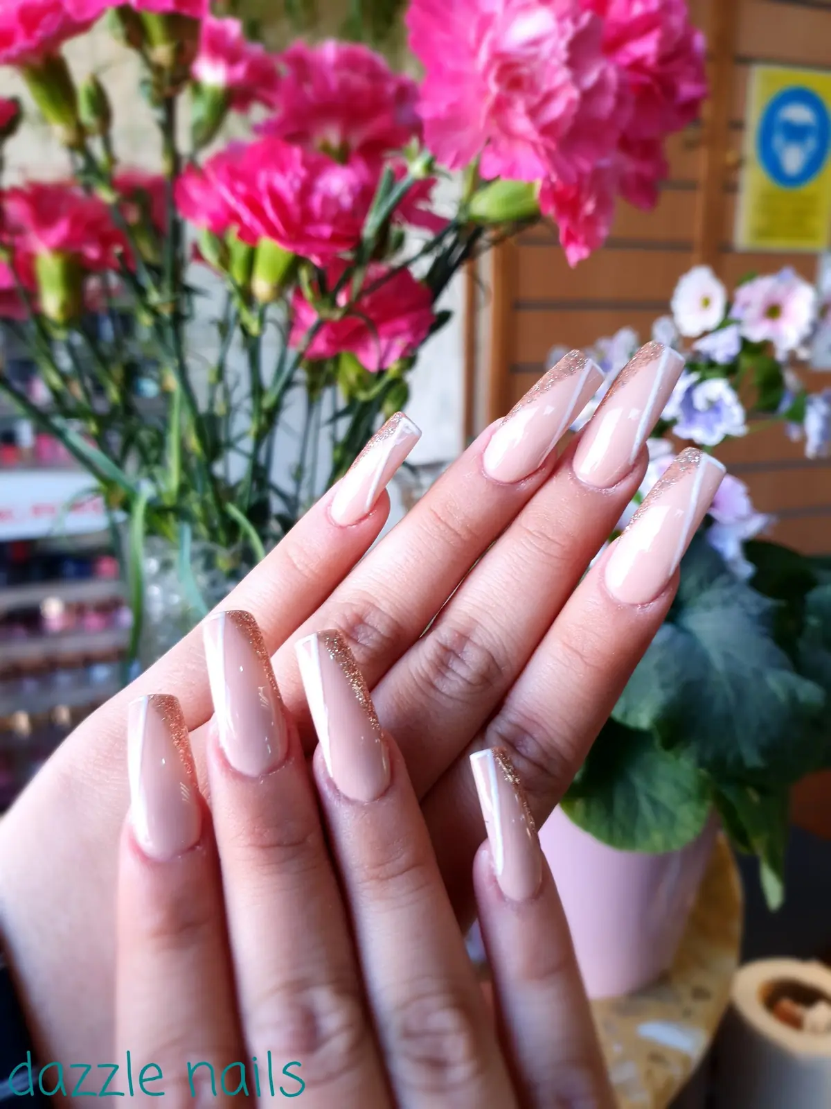 Dazzlenails — Beauty salons in Ilford