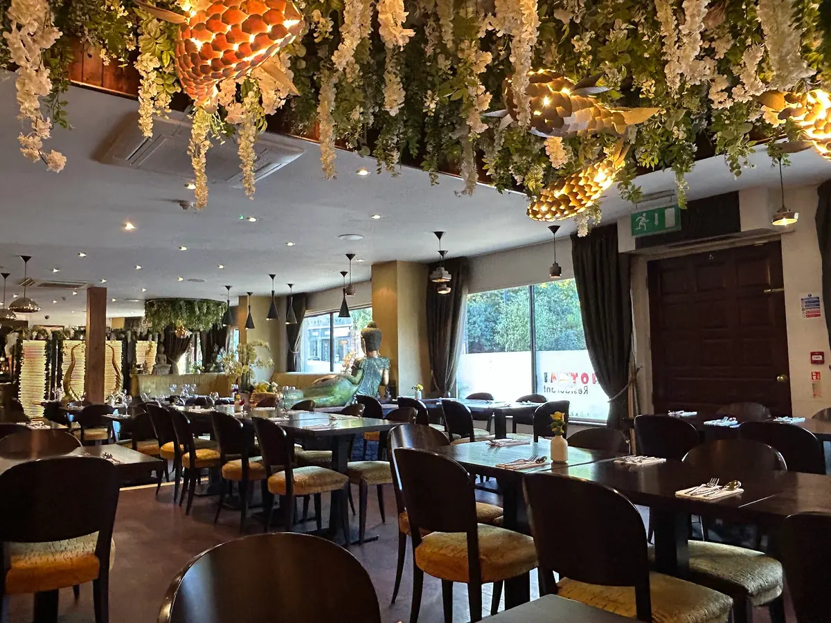 Sukhothai Chapel Allerton — Thai restaurants in Leeds