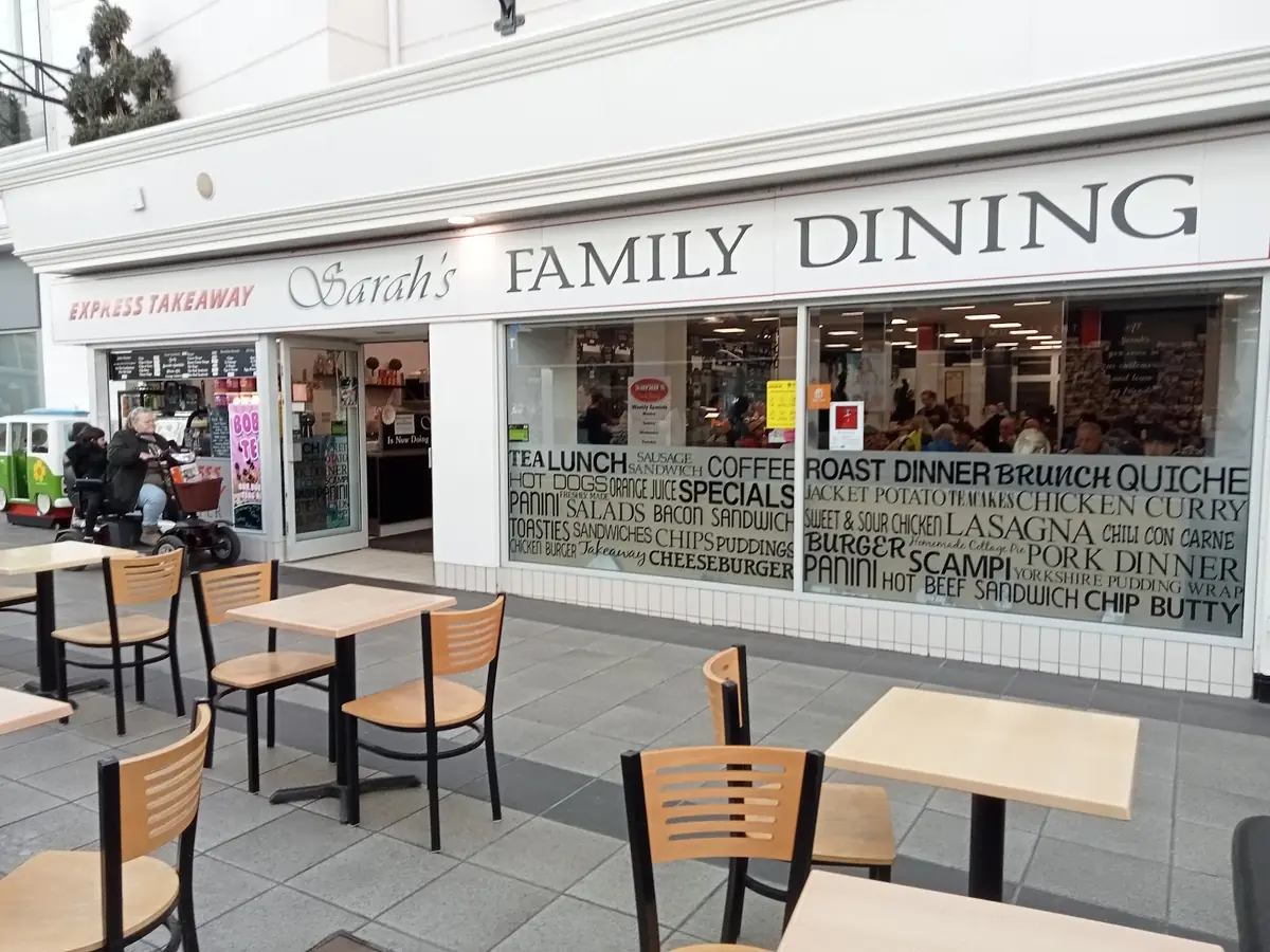 Inside Sarah's Family Dining, Scunthorpe