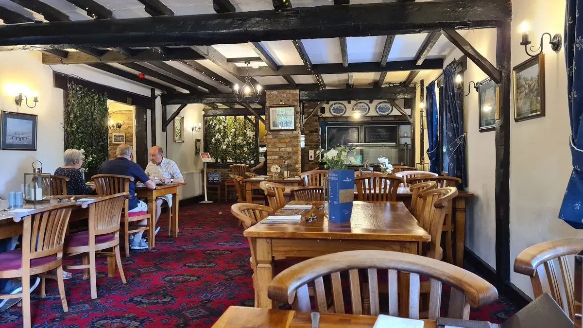 The Splash Pub