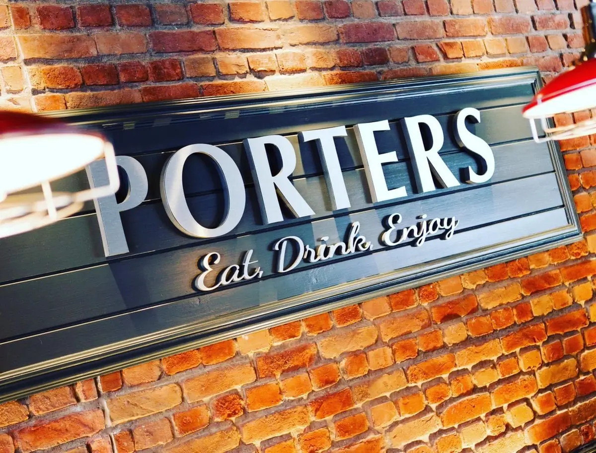 Porters Bar & Restaurant photo (photo 3 of 3)