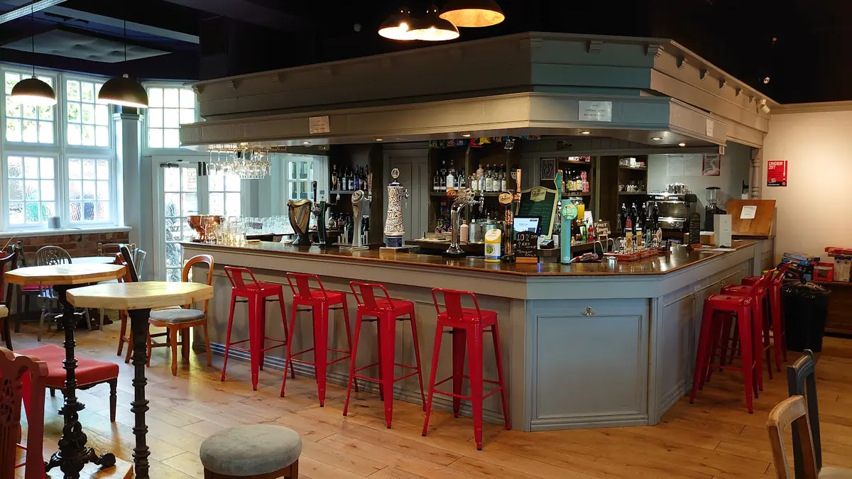 Ye Olde Cross Inn