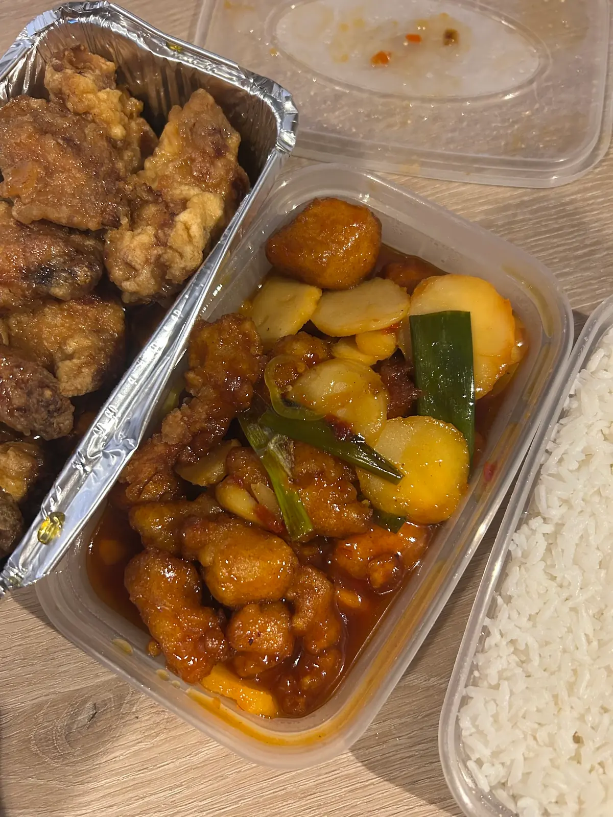 Tong Tong Chinese Takeaway photo (photo 1 of 3)