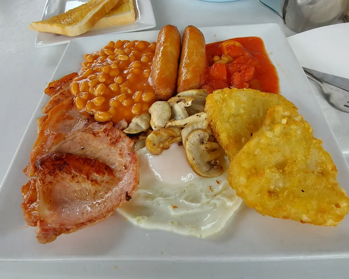 Busy Bee Cafe — Cafes in Mablethorpe