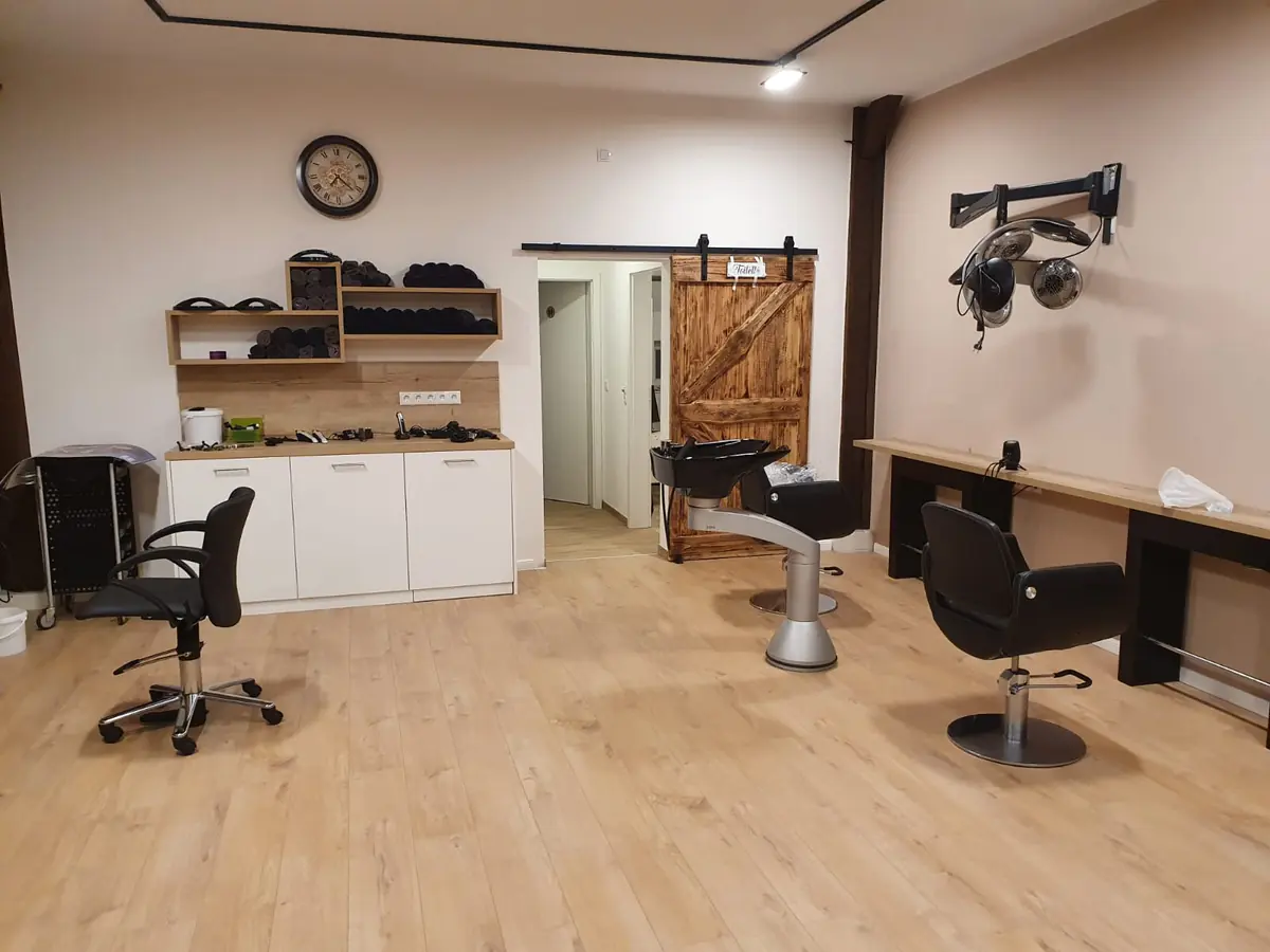 Hairdresser Haarscharf photo (photo 3 of 3)