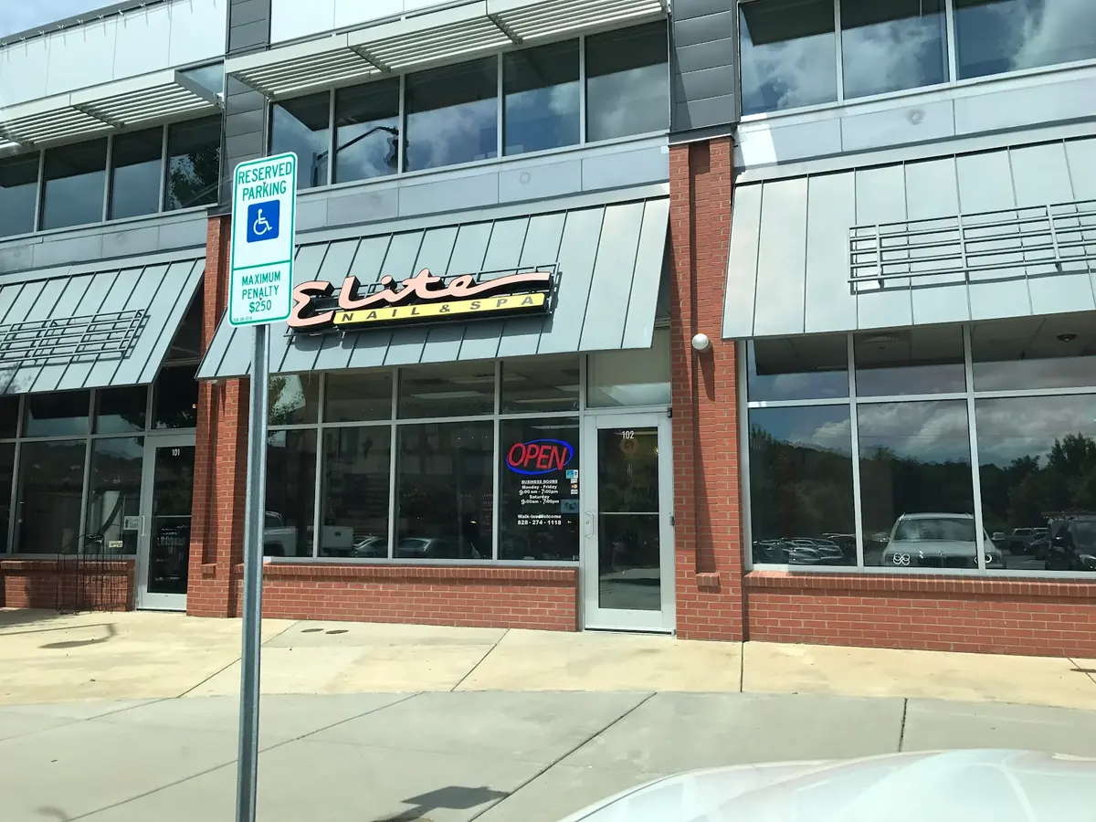 Elite Nail Spa photo (photo 1 of 3)