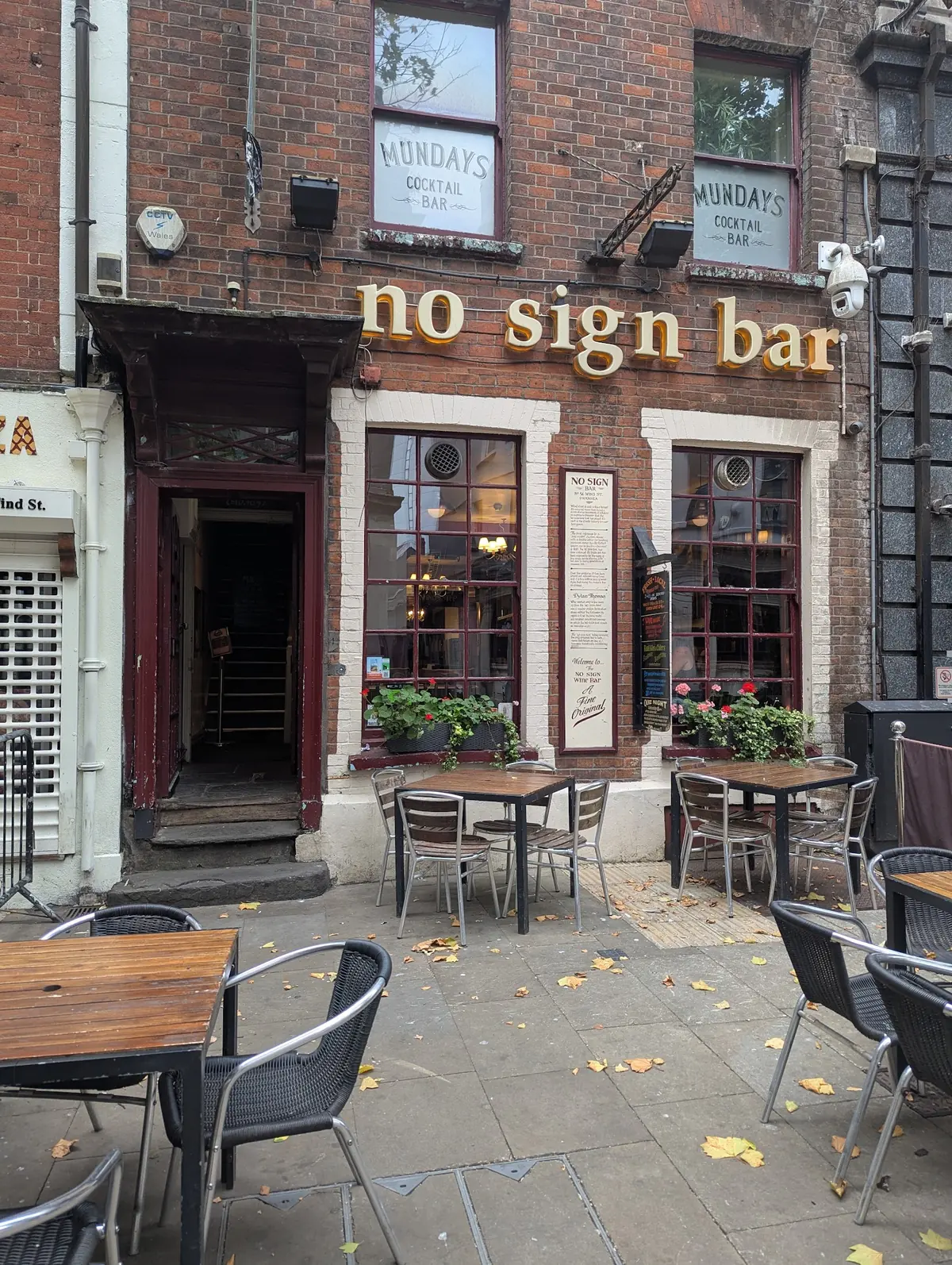 No Sign Bar photo (photo 3 of 3)