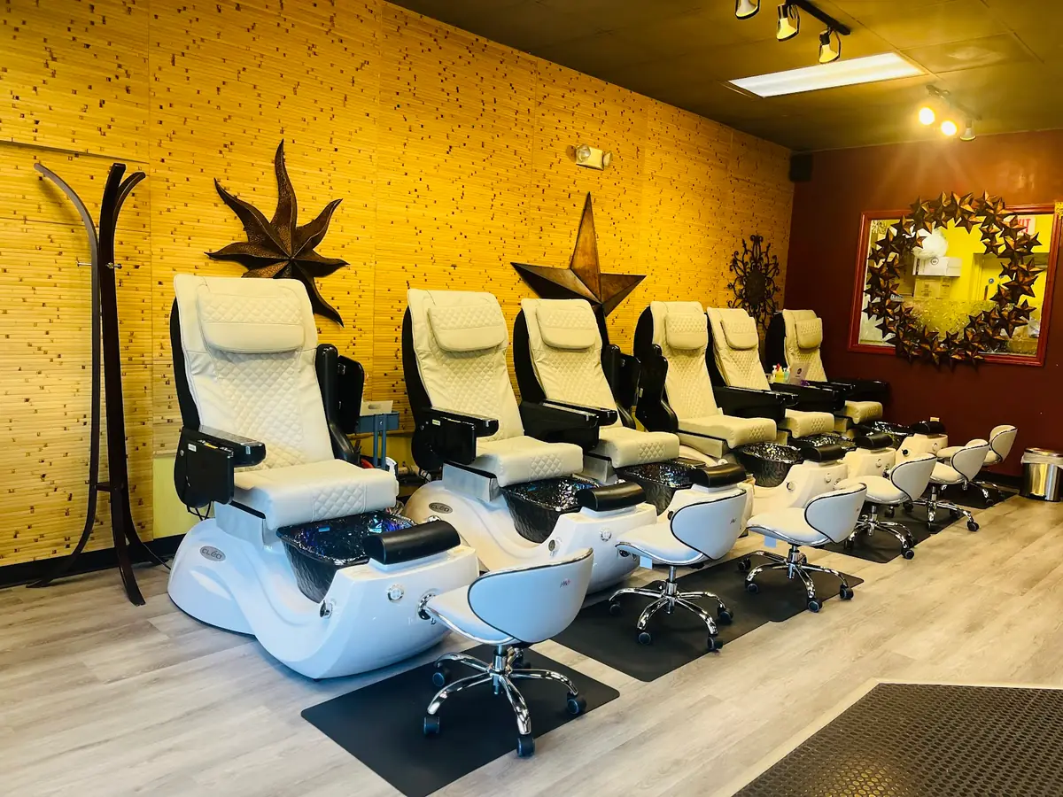 Phidella Nail Spa photo (photo 1 of 3)
