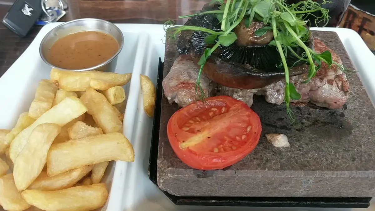 Summat to Ate Steak Restaurant & Function Rooms photo (photo 2 of 3)