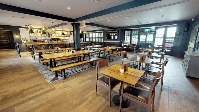 The White Lion — Bars in Bristol
