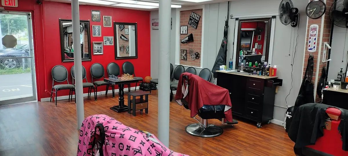 Showcase Barbershop photo (photo 2 of 3)