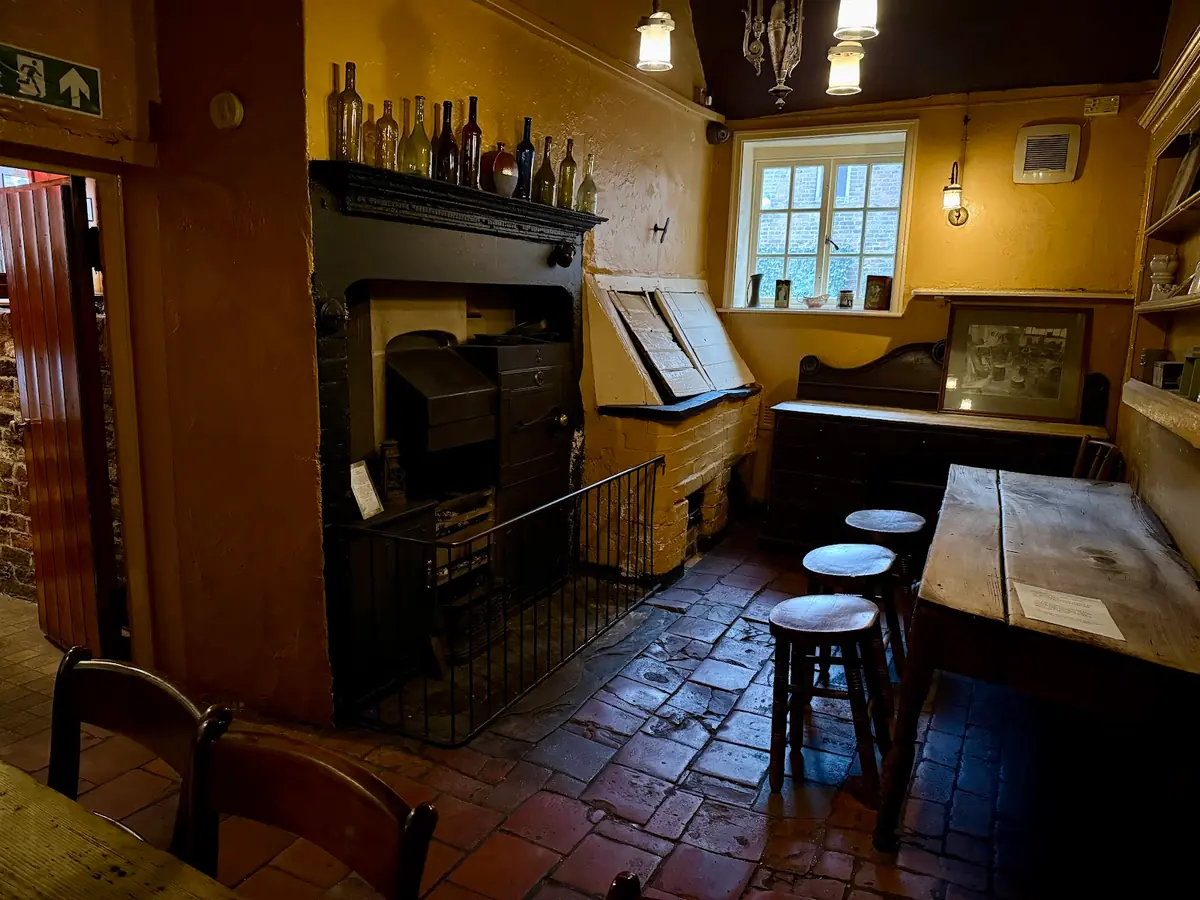 White Horse Inn photo (photo 2 of 3)