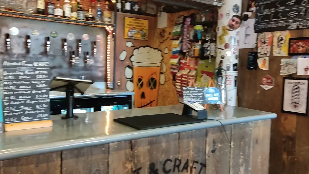 Art & Craft CR0 photo (photo 1 of 3)