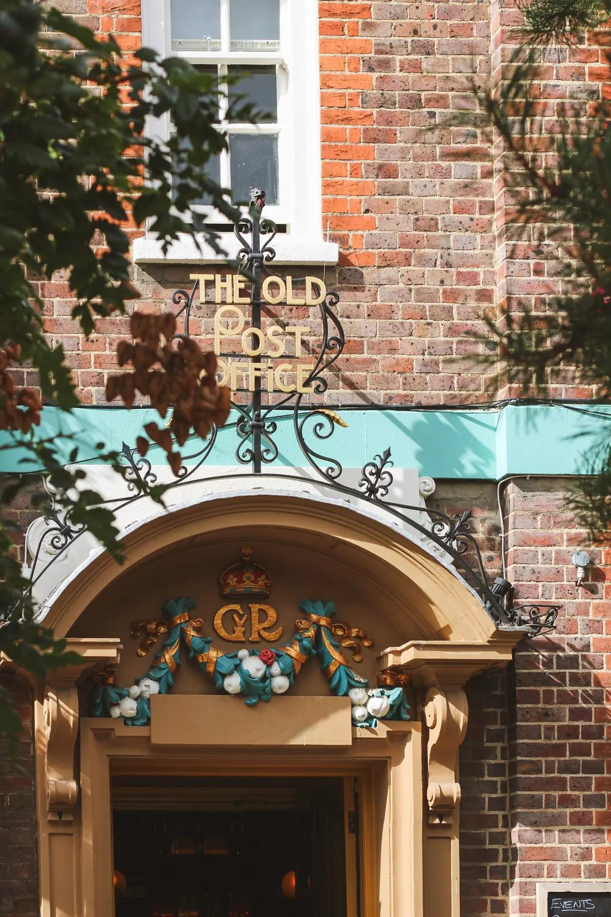 Eltham GPO — Bars in London