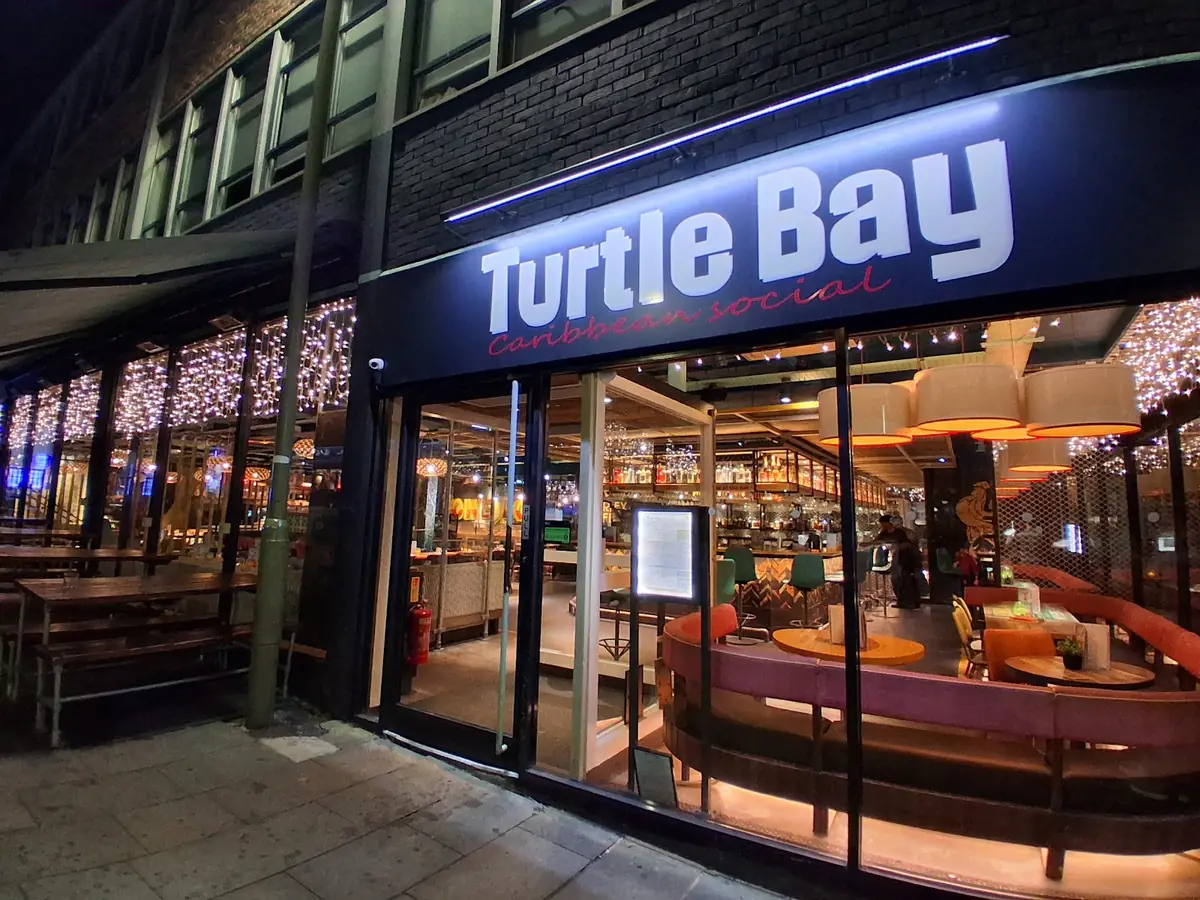 Turtle Bay Winchester, Winchester