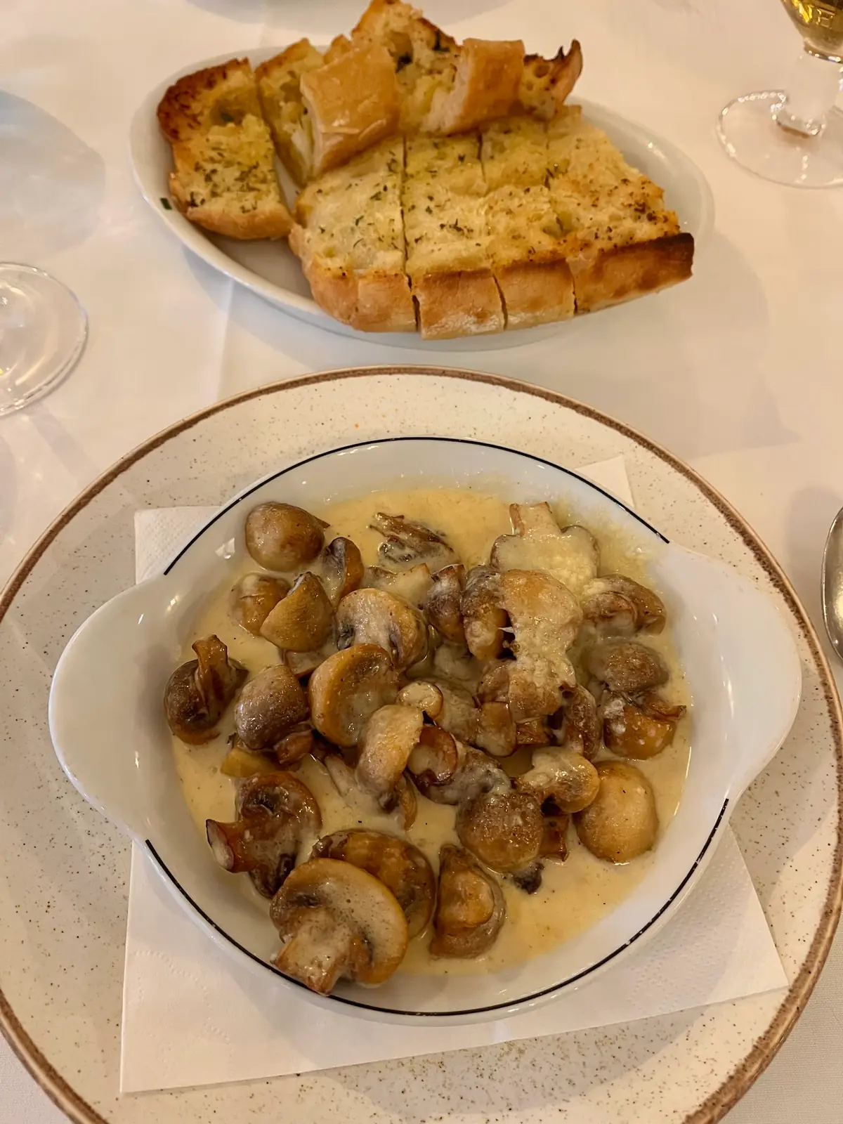 Lugana - Italian Restaurant photo (photo 1 of 3)