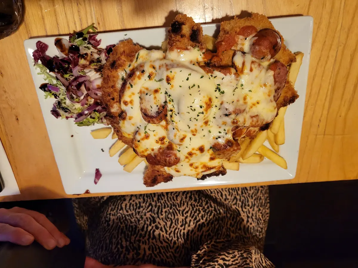 Brodies Bar & Kitchen photo (photo 2 of 3)