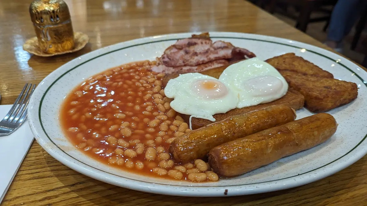 Golden Cafe and restaurant Egham photo (photo 2 of 3)