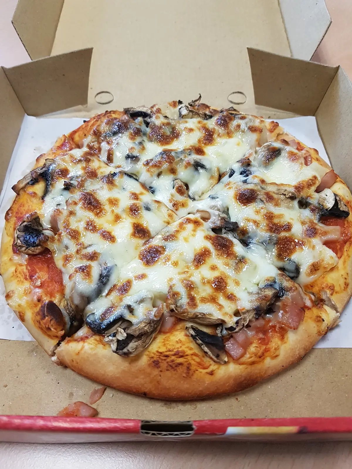 Woodseats Kebab & Pizza Bar photo (photo 1 of 3)