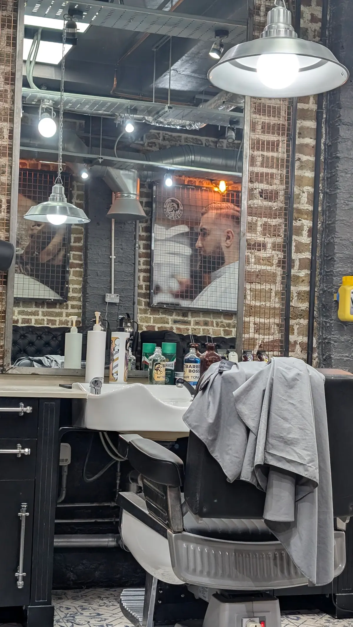 BARBER BOSS photo (photo 2 of 3)