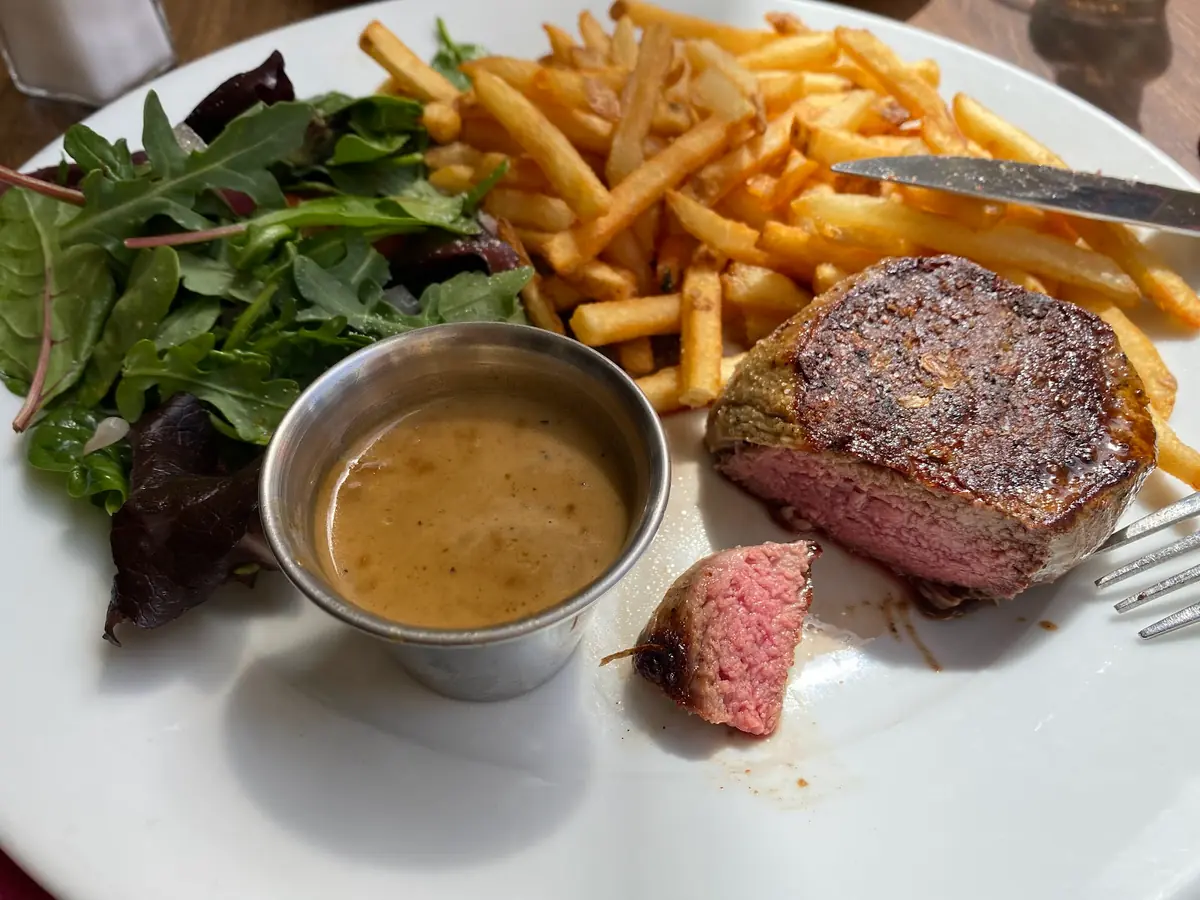 Frédéric Bistro photo (photo 2 of 3)
