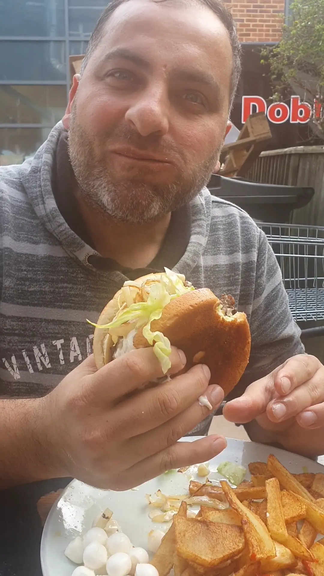 Desperados Gourmet Burgers & Peri Peri Chicken photo (photo 1 of 1)